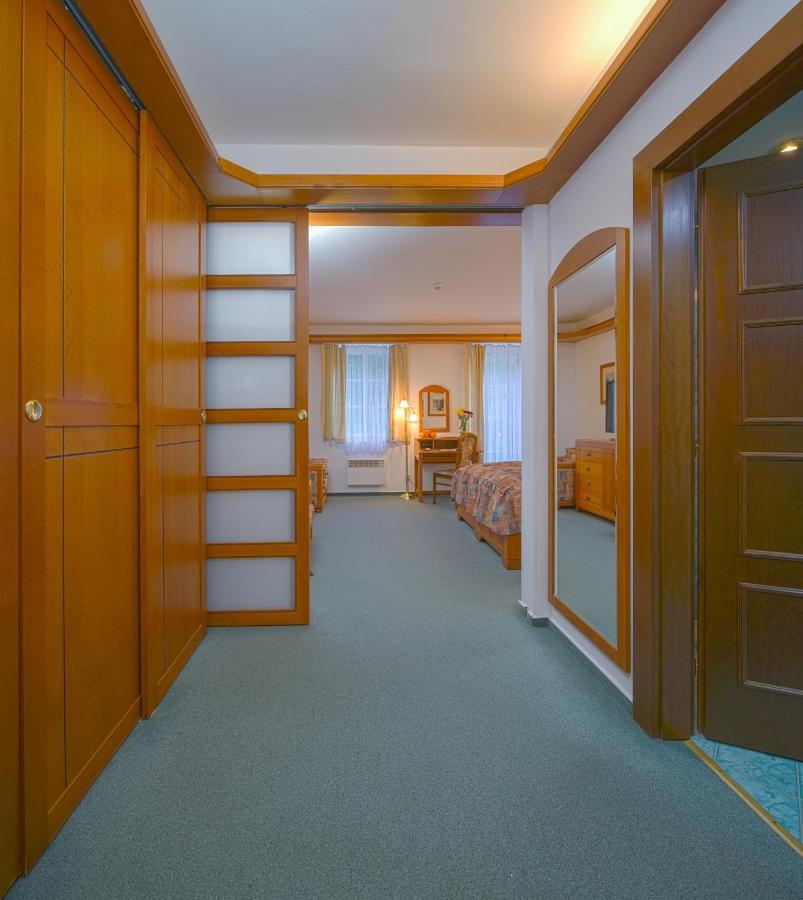 Hotel Praha Грженско Екстер'єр фото