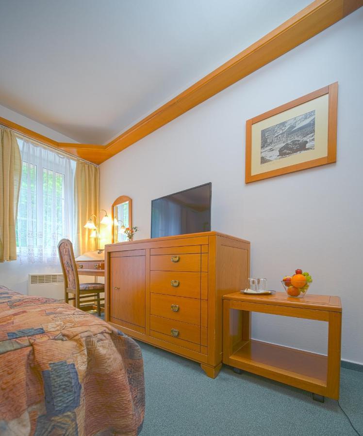 Hotel Praha Грженско Екстер'єр фото