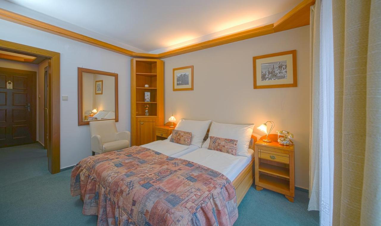 Hotel Praha Грженско Екстер'єр фото