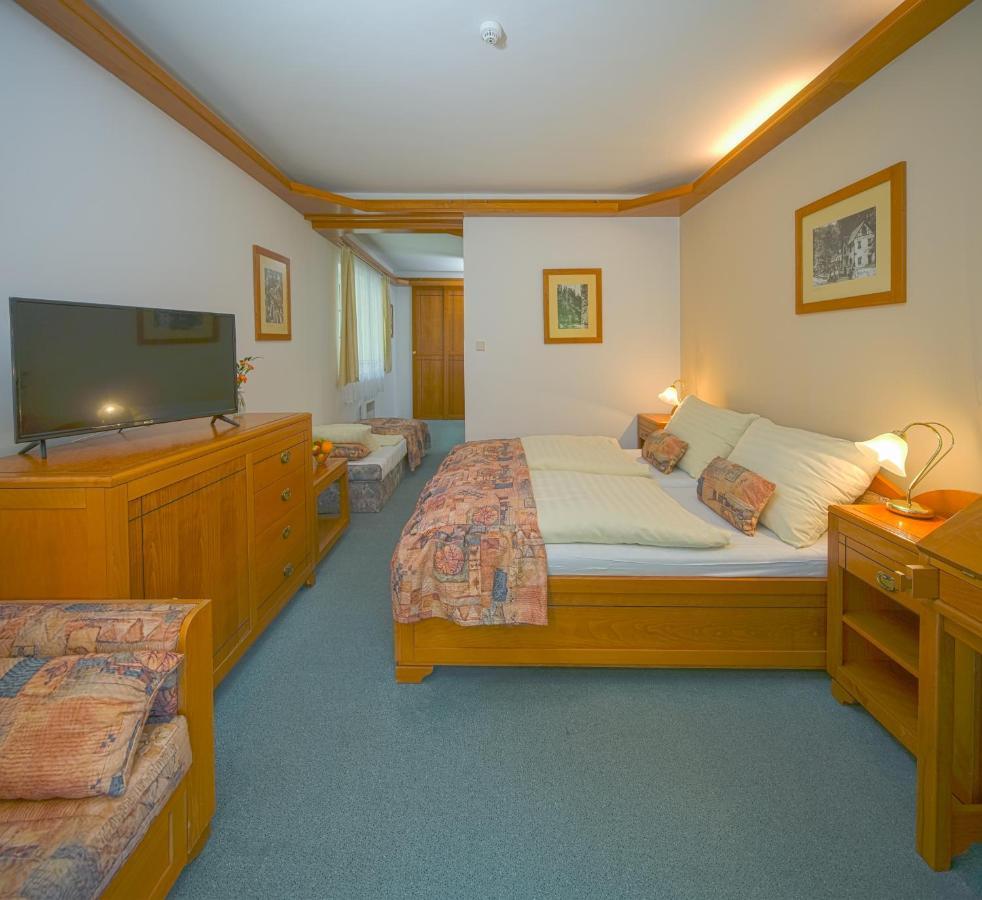 Hotel Praha Грженско Екстер'єр фото