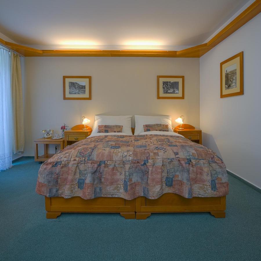 Hotel Praha Грженско Екстер'єр фото